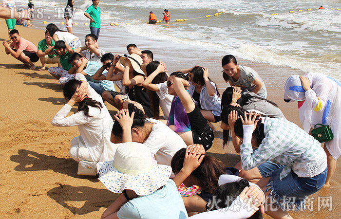 ���dʹ�����ƵZǰ�С��ڻ𱬳��L(zh��ng)��·�ϣ�