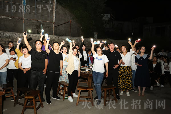 Ʒζɽˮ���£������ƾ��Ļ���