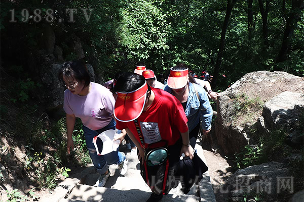 ɽˮ�f�̣����к��\