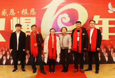 ��������y���x���L�L�þ�һ���ˣ��þƾW�T����Ӱ��