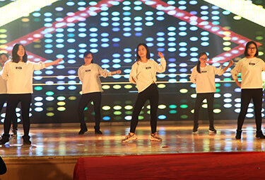 ��һ�ӵĻ𱬷����ഺ���衶cilicili������һ��high